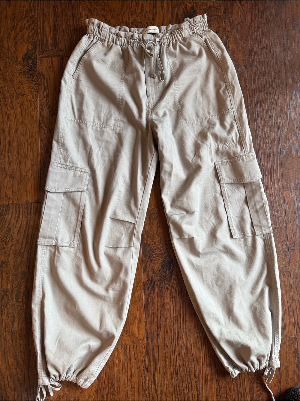 Abercrombie & Fitch Beige Cargo Jogger Pants Size Small Short